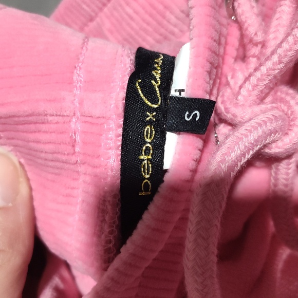 Bebe Pink Velour Matching Outfit with Rhinestone Logo Size Small. - Picture 7 of 7